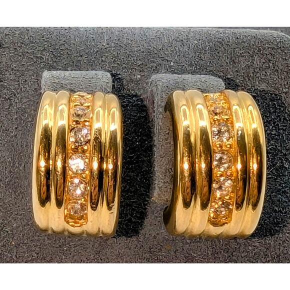 VTG Joan Rivers Huggie Half Hoop Crystal Gold Tone Ribbed Clip On Earrings - Picture 1 of 7